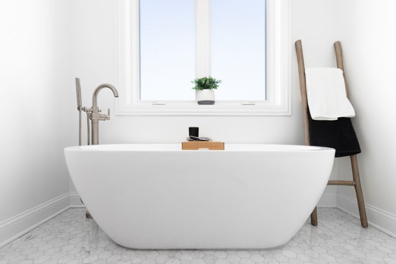 Space-saving Bathtubs
